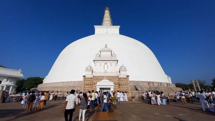 Ruwanweli Maha Seya - Anuradhapura